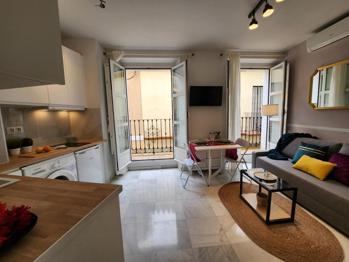 Lovely Center Apartments Seville - Balcony Lux Sol Sevilla Exteriér fotografie