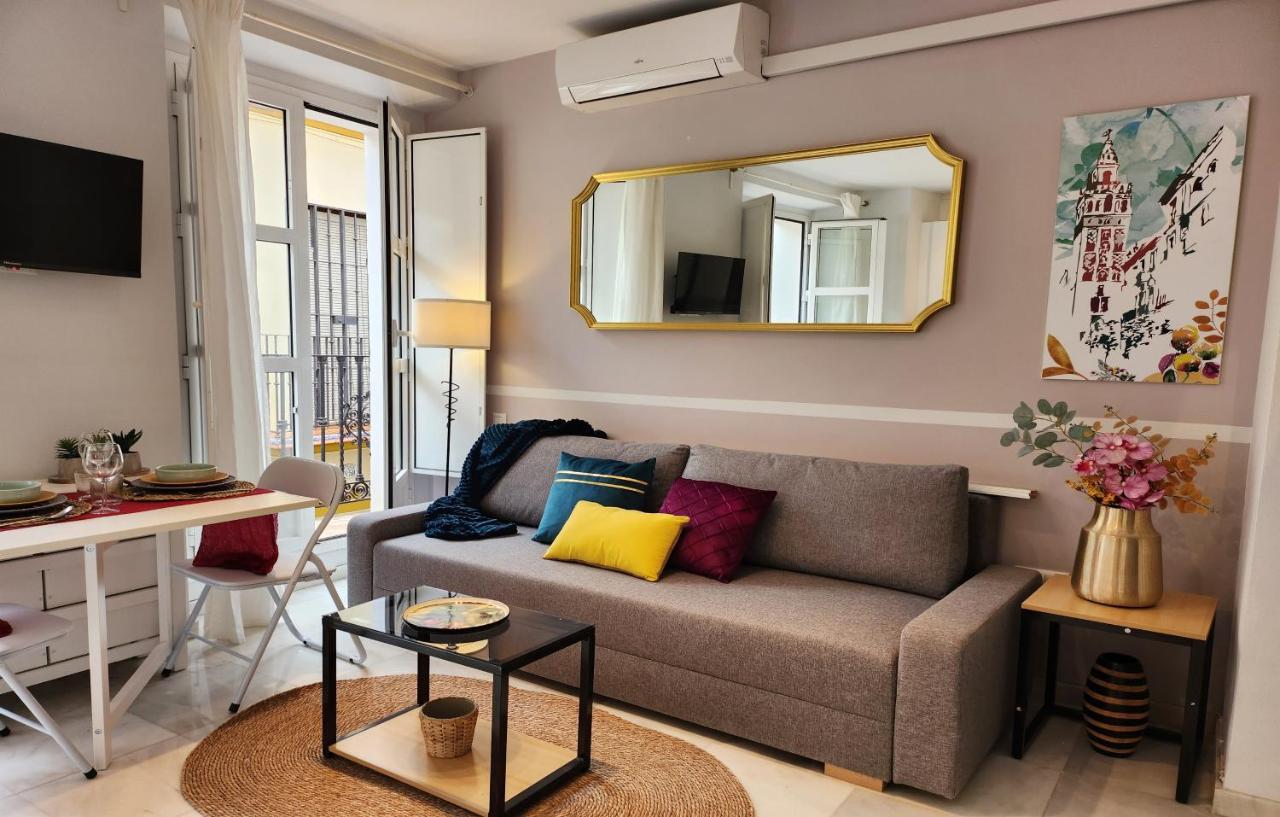 Lovely Center Apartments Seville - Balcony Lux Sol Sevilla Exteriér fotografie