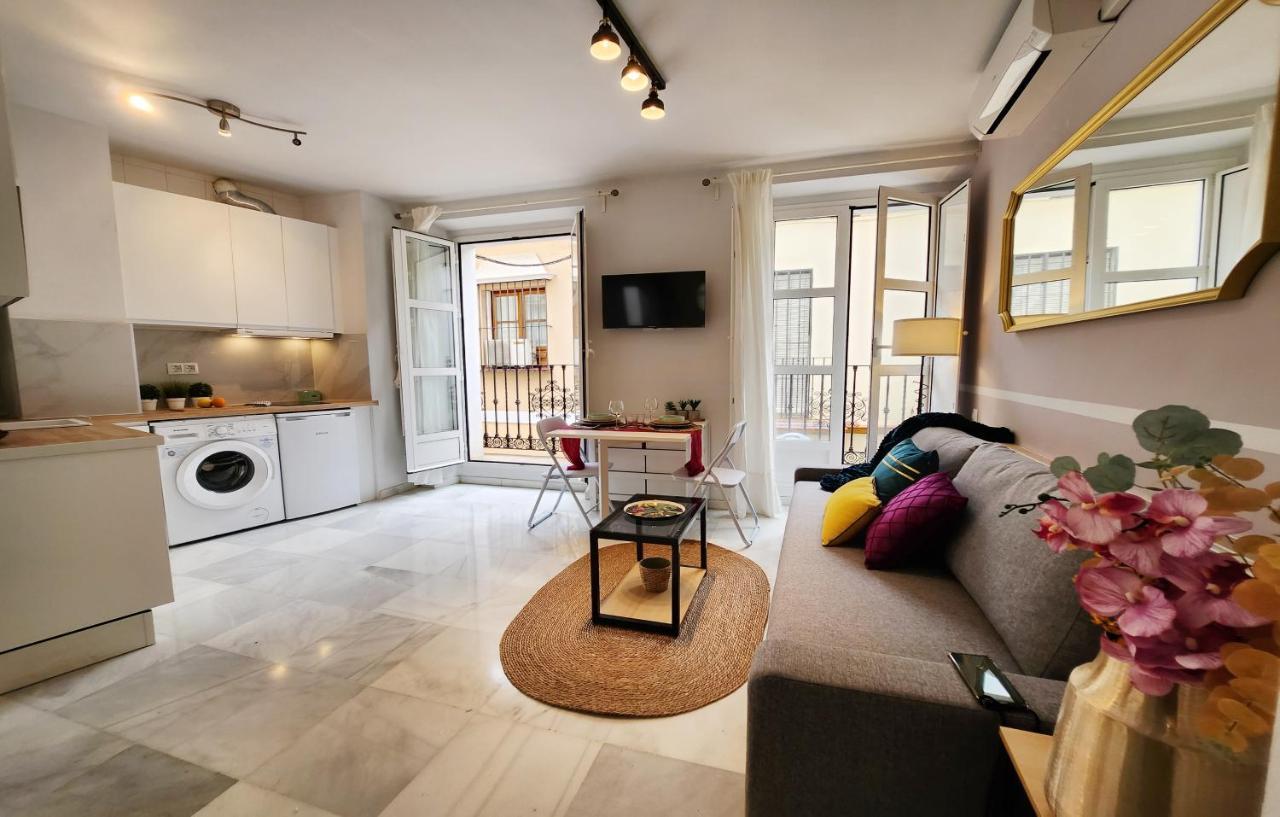 Lovely Center Apartments Seville - Balcony Lux Sol Sevilla Exteriér fotografie