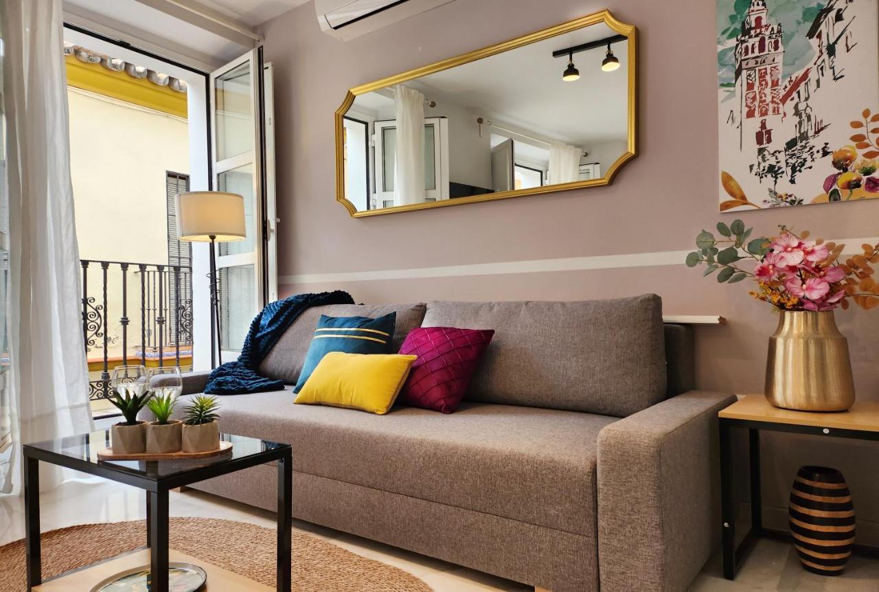 Lovely Center Apartments Seville - Balcony Lux Sol Sevilla Exteriér fotografie
