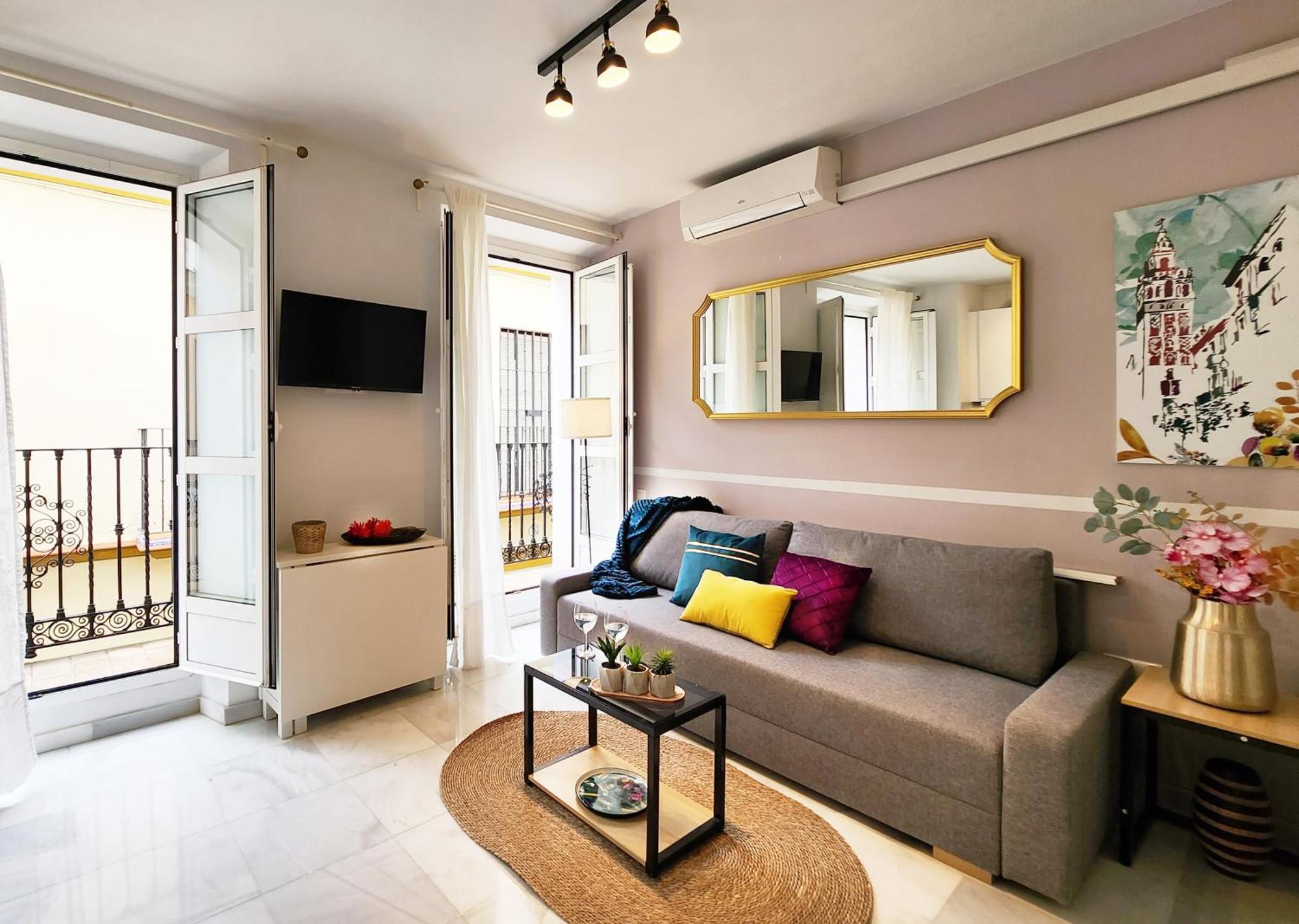 Lovely Center Apartments Seville - Balcony Lux Sol Sevilla Exteriér fotografie